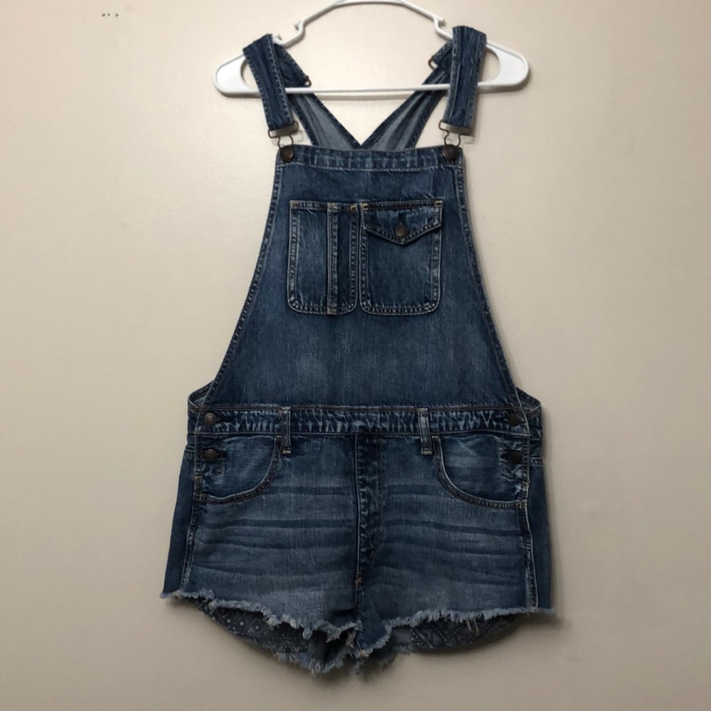 AEO Denim Cutoff Short Overalls with Blue Pattern Exposed Pockets